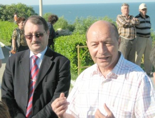Mircea Băsescu: 